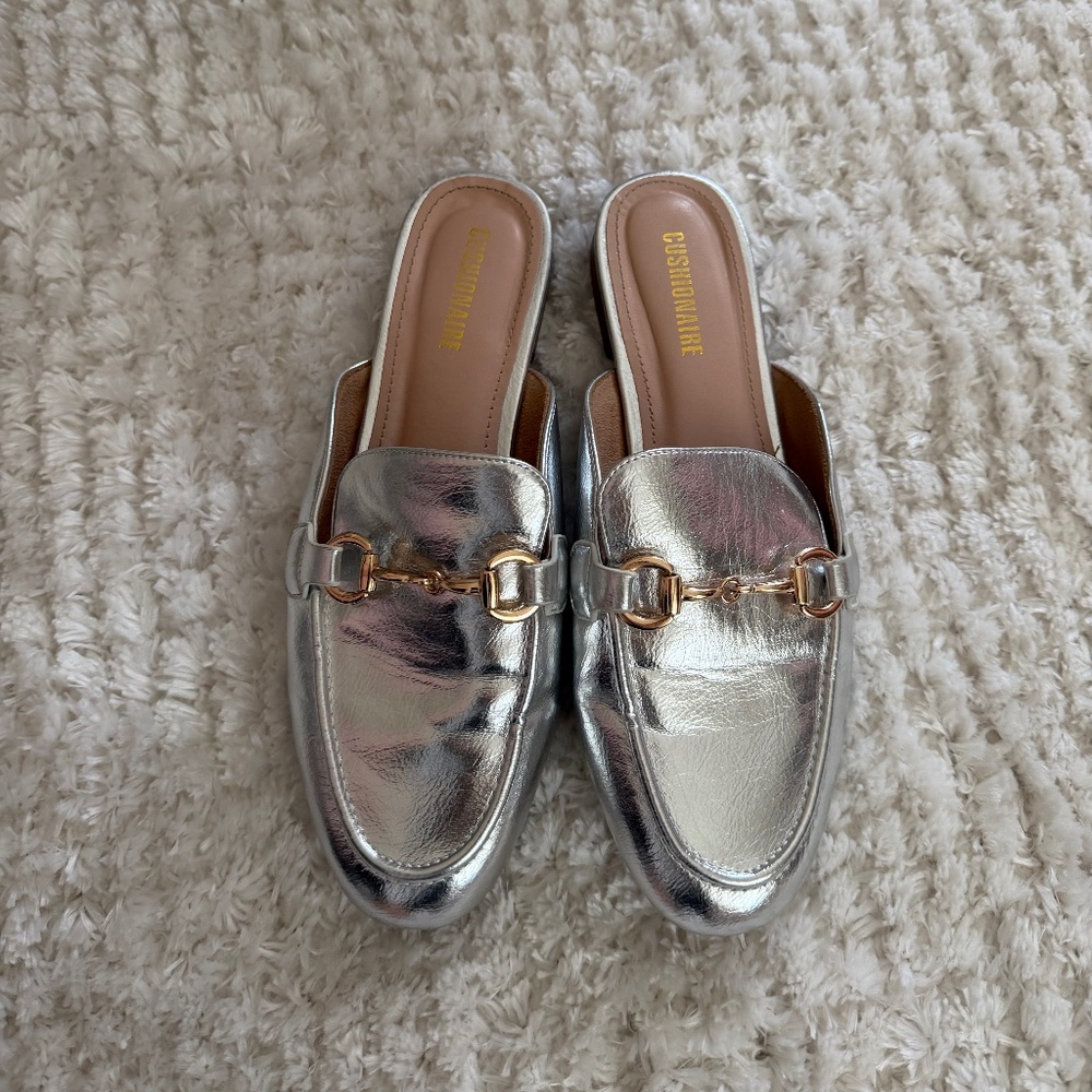 Cushionaire Silver Slip-On Flats Size 8.5
